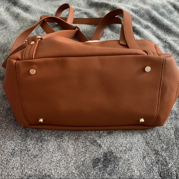 SOLD - ELKIE The Aberdeen – Saddle Diaper Bag - Picture 5 of 11